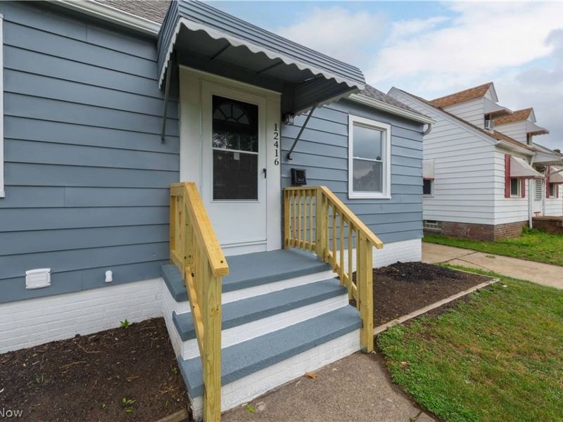 12416 Mortimer Avenue, Cleveland, OH 44111 Photo 3