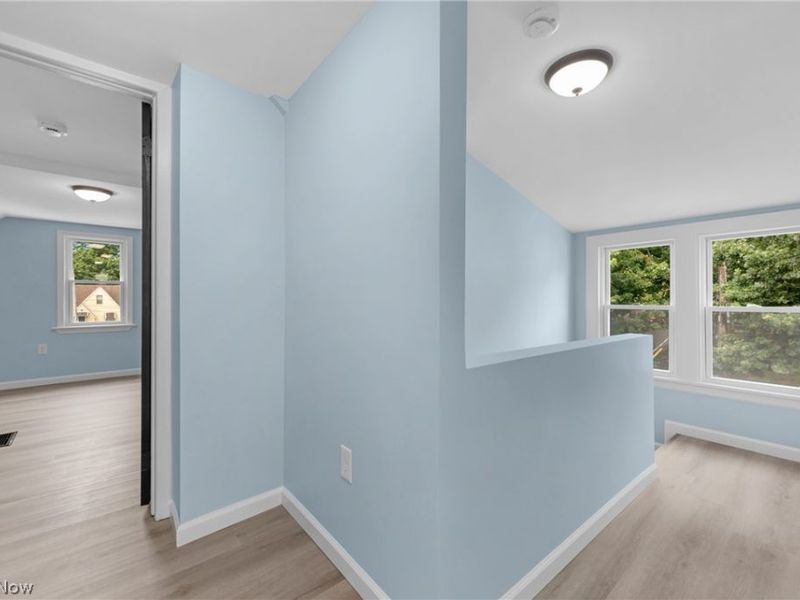 12416 Mortimer Avenue, Cleveland, OH 44111 Photo 32