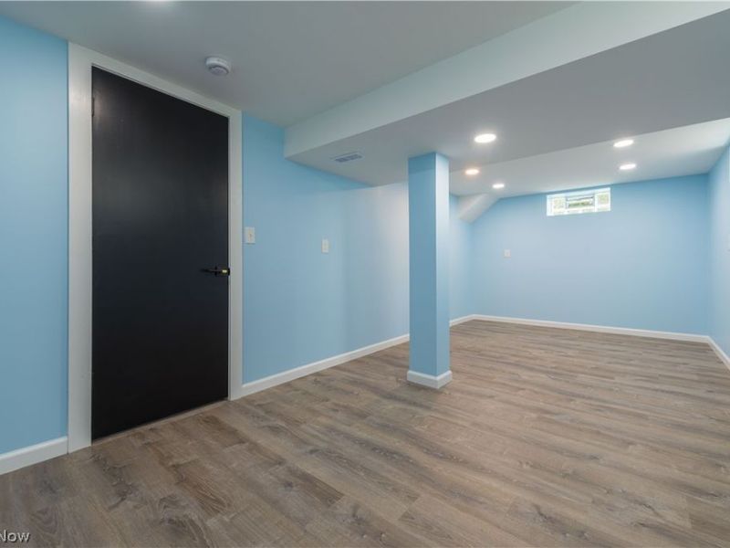 12416 Mortimer Avenue, Cleveland, OH 44111 Photo 38