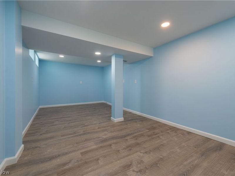 12416 Mortimer Avenue, Cleveland, OH 44111 Photo 39