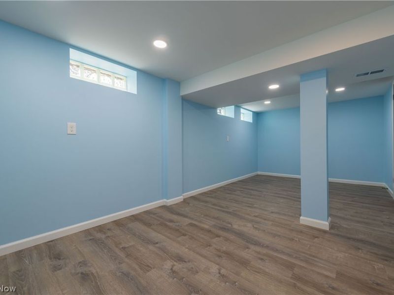 12416 Mortimer Avenue, Cleveland, OH 44111 Photo 40