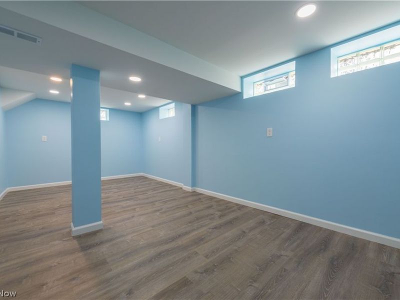 12416 Mortimer Avenue, Cleveland, OH 44111 Photo 41