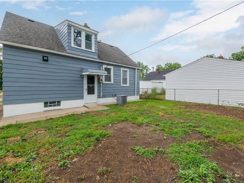 12416 Mortimer Avenue, Cleveland, OH 44111 Photo 7