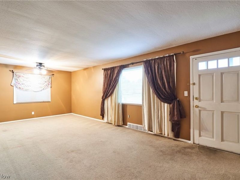 29632 Fairway Boulevard, Willowick, OH 44095 Photo 12