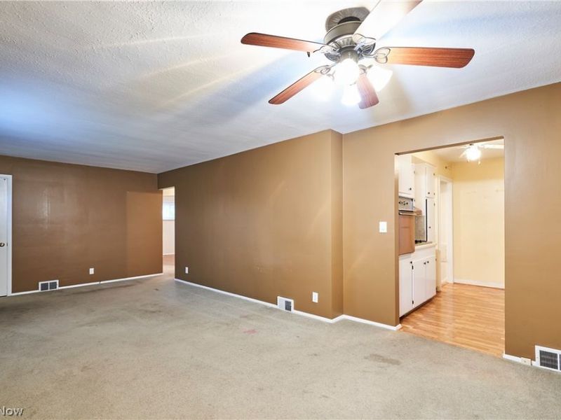 29632 Fairway Boulevard, Willowick, OH 44095 Photo 3