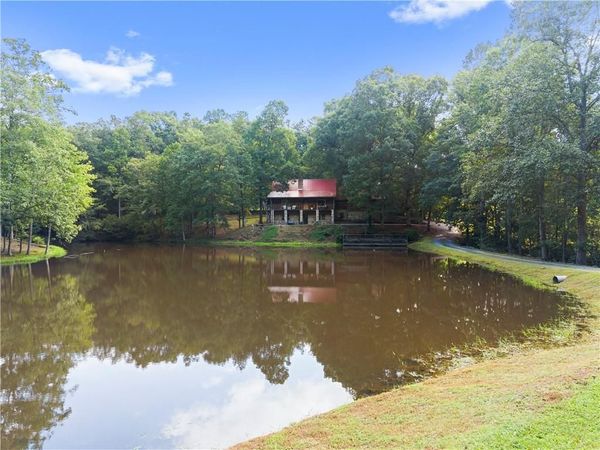 140 J R Road NE, Cartersville, GA 30121