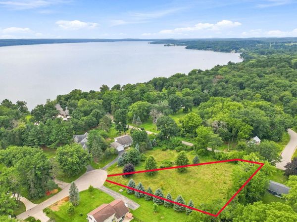 L32 Camelot Trace, Green Lake, WI 54941