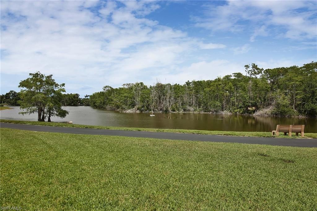 526 Lake Louise Cir, Unit 4-403, Naples, FL 34110 Photo