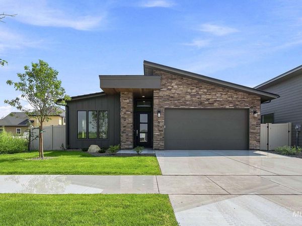 611 W Wrangler, Meridian, ID 83646