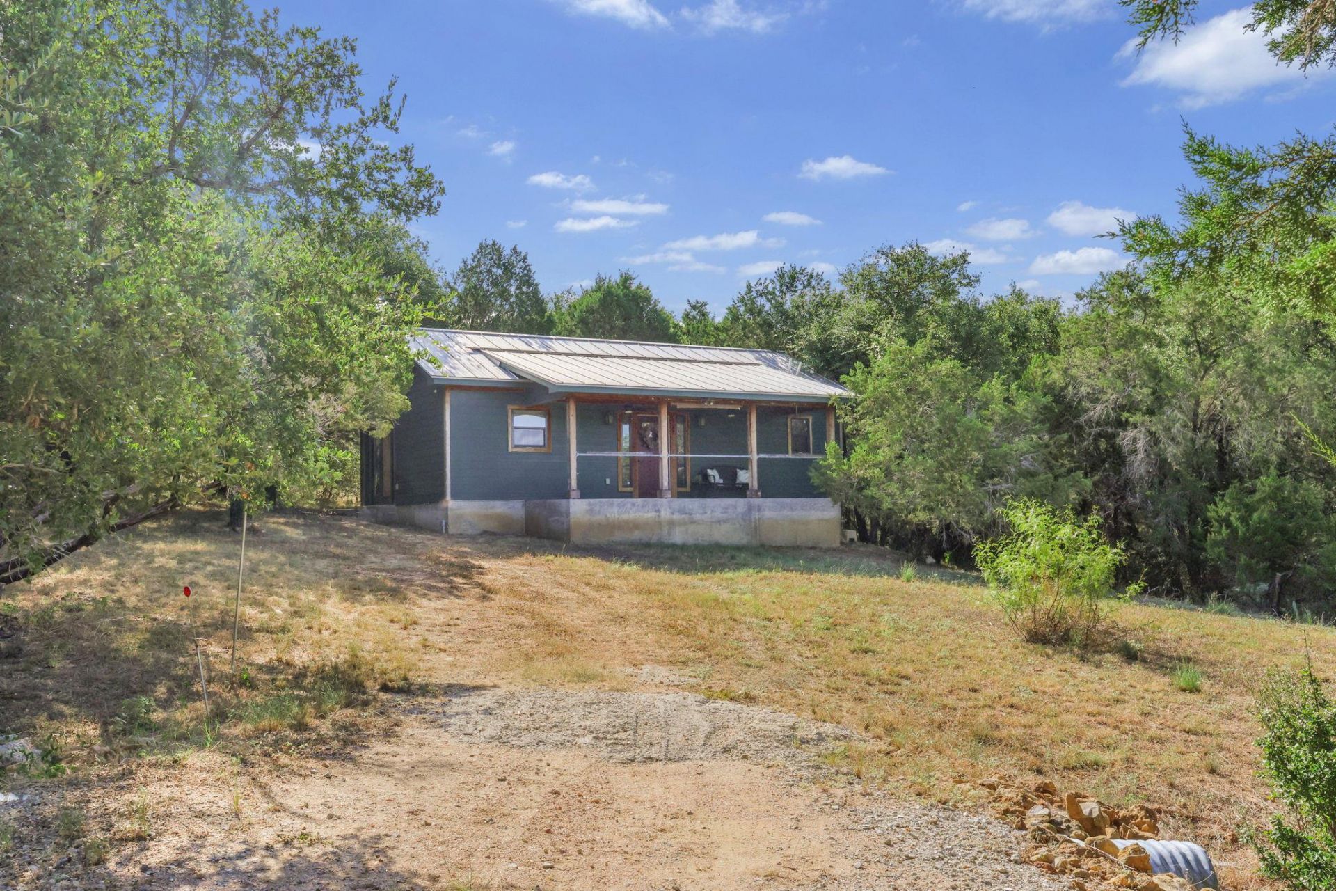 407 Breezing Ln, Spicewood, TX 78669 Main Photo