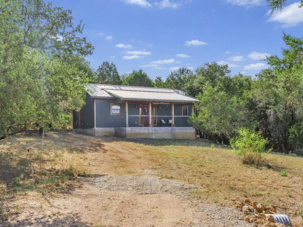 407 Breezing LN, Spicewood, TX 78669