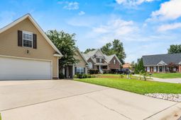 109 Letha Lane photo 4