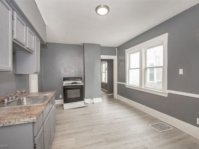 5817 Prosser Avenue, Cleveland, OH 44103 Photo 15