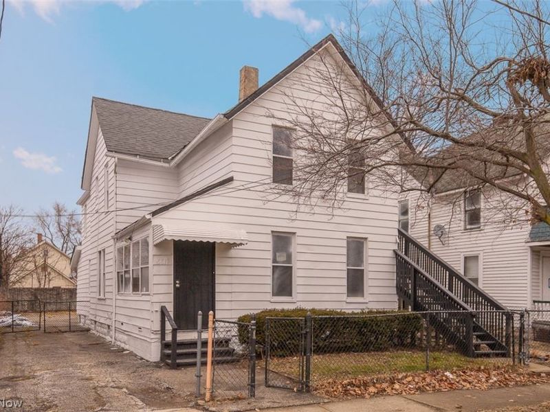 5817 Prosser Avenue, Cleveland, OH 44103 Photo 3