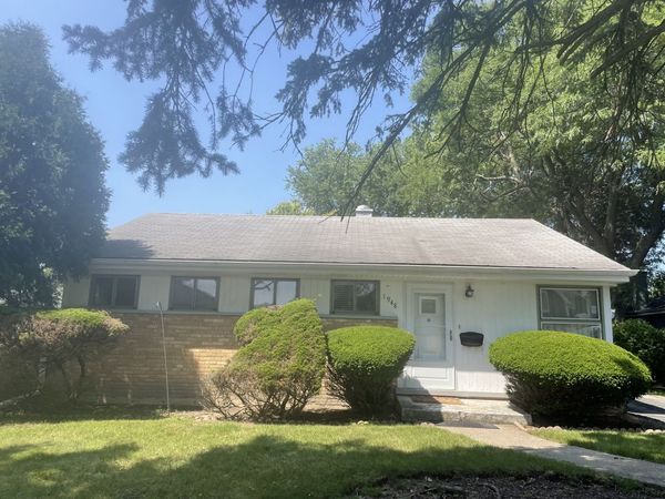 1948 Lincoln Avenue , Northbrook, IL 60062