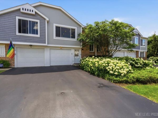27W403 Melrose Lane, Winfield, IL 60190