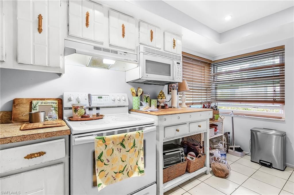5579 Rattlesnake Hammock Rd , Unit B9, Naples, FL 34113 Photo