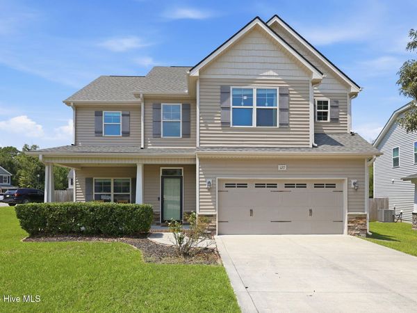 127 Peggys Trace, Sneads Ferry, NC 28460