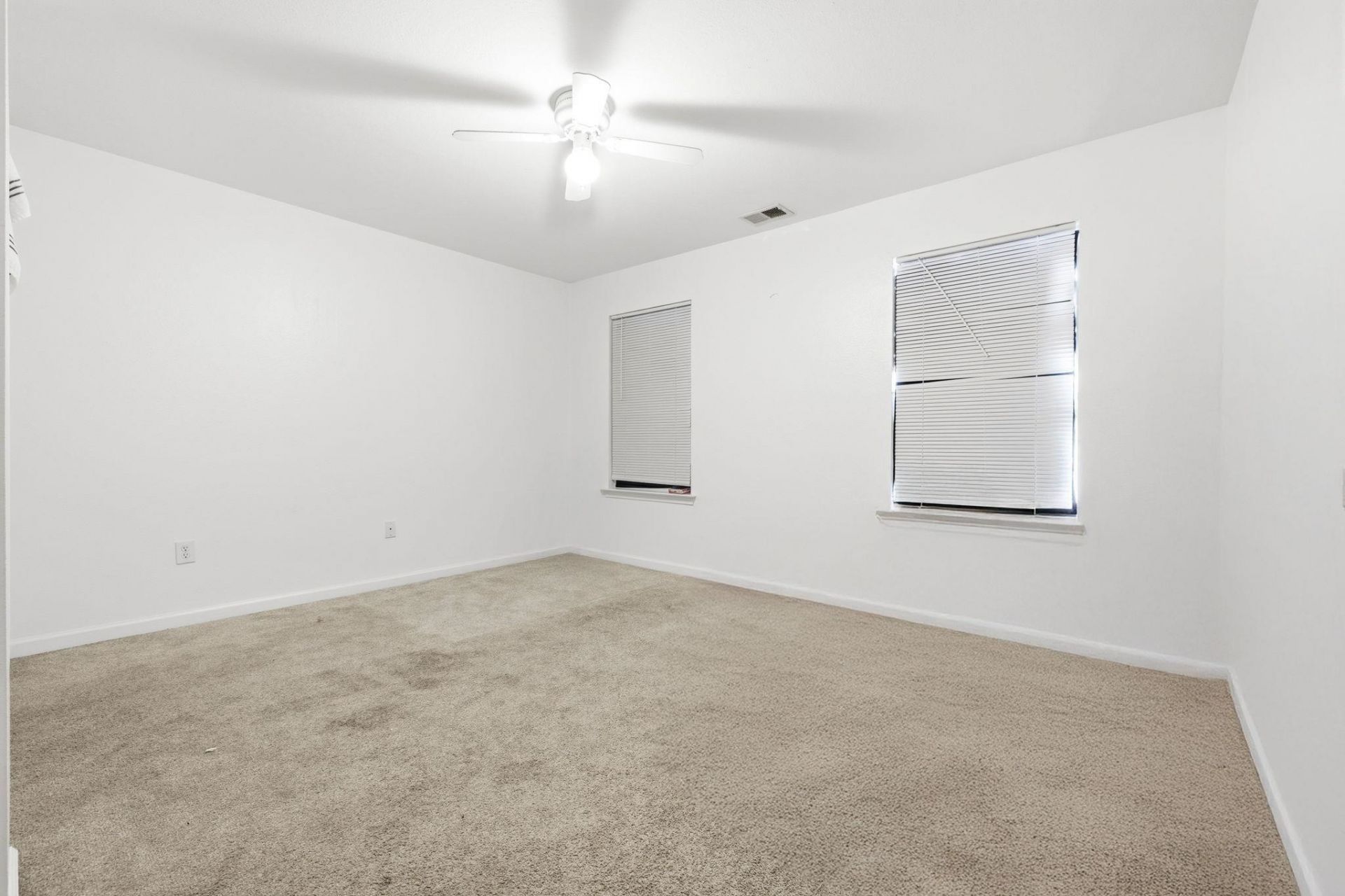 3030 Hollybrooke Dr. Photo 17