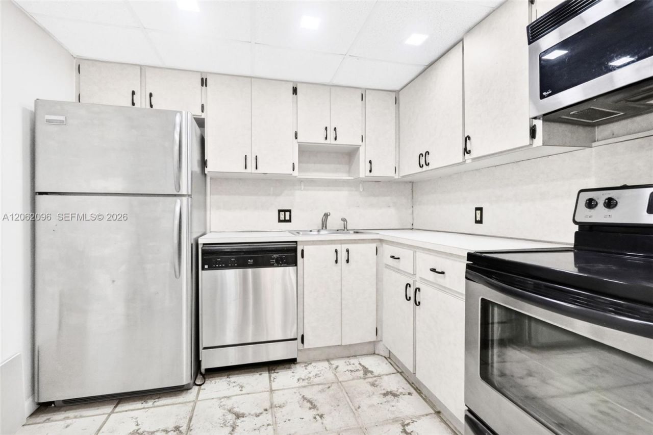 20335 W Country Club Dr, Unit 107, Aventura, FL 33180 Photo