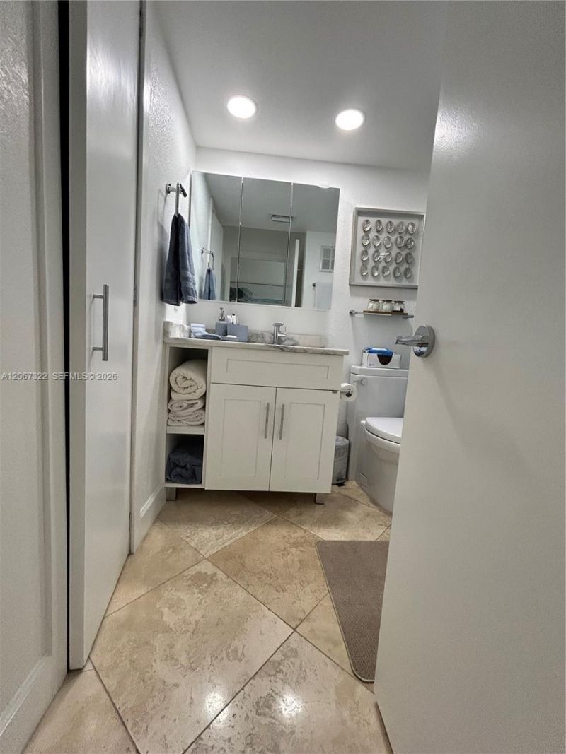 1535 SE 15th St , Unit 301, Fort Lauderdale, FL 33316 Photo