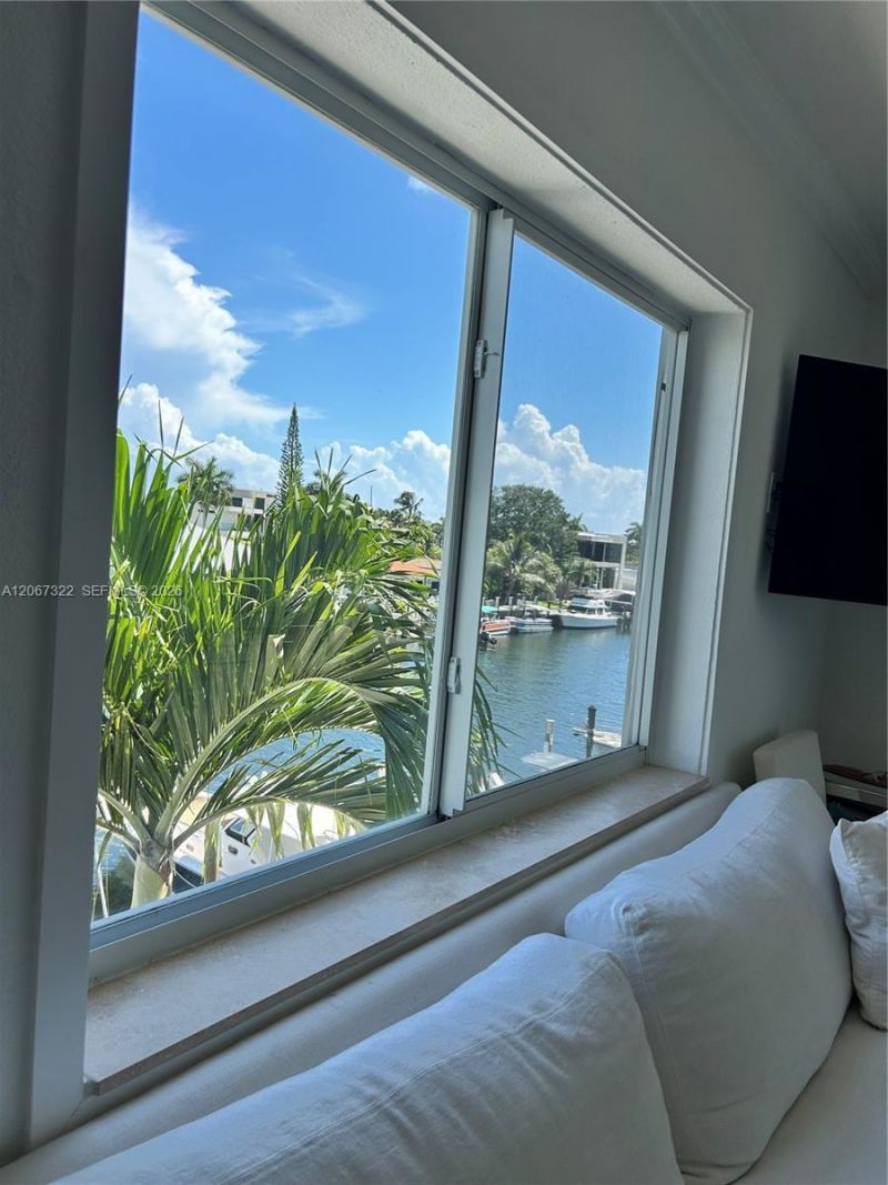1535 SE 15th St , Unit 301, Fort Lauderdale, FL 33316 Photo