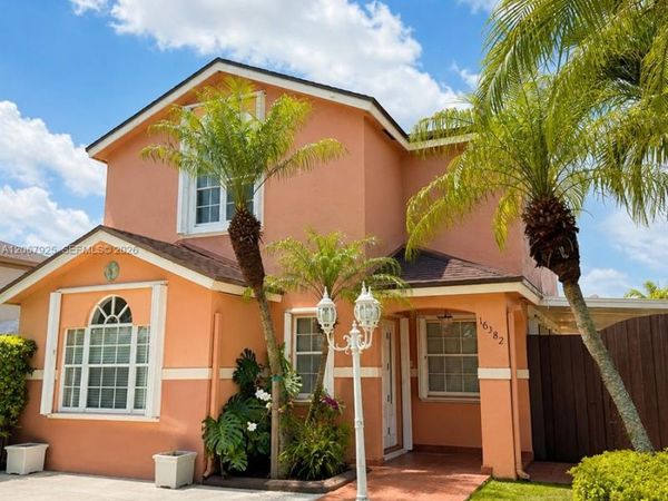 16382 SW 139th Ave , Miami, FL 33177