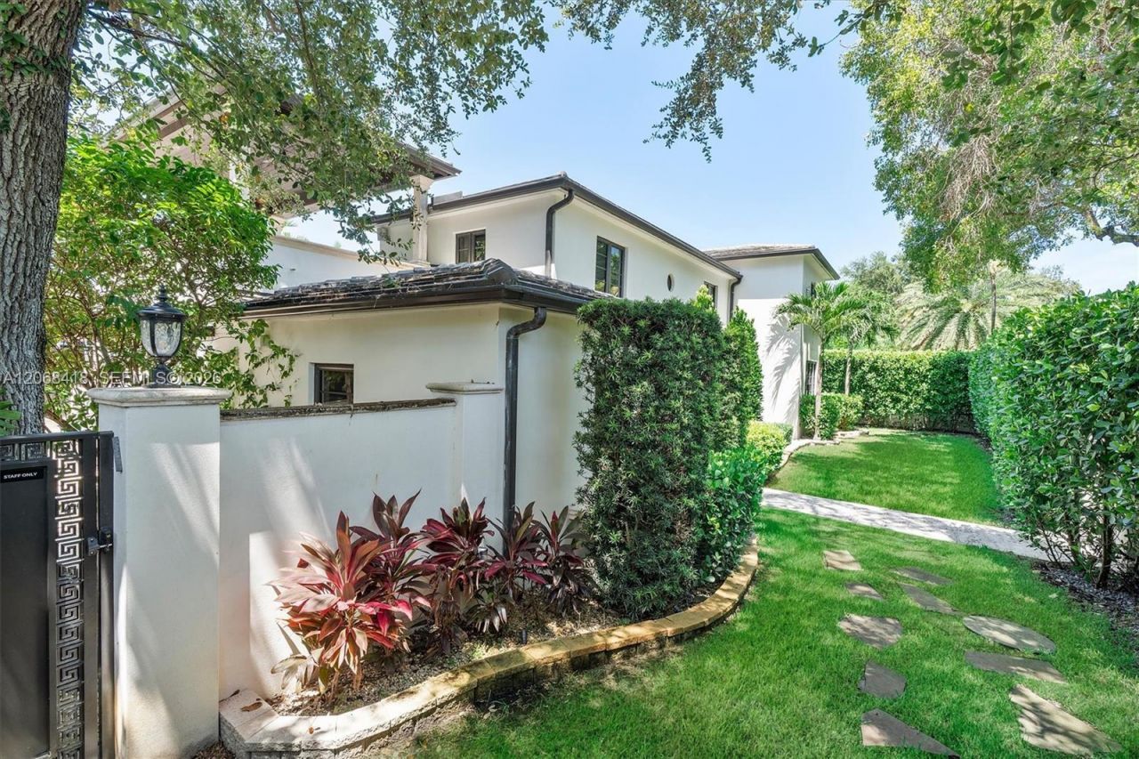 1001 NE 96th St, Miami Shores, FL 33138 Photo