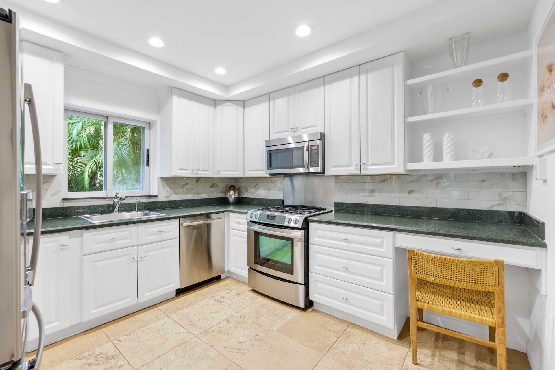 429 Australian Avenue, Unit 3, Palm Beach, FL 33480 Photo