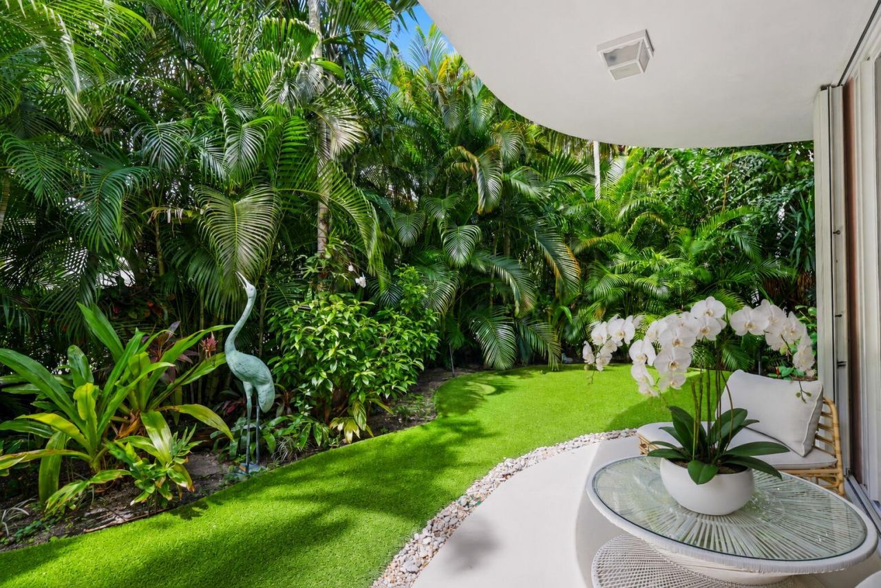 429 Australian Avenue, Unit 3, Palm Beach, FL 33480 Photo