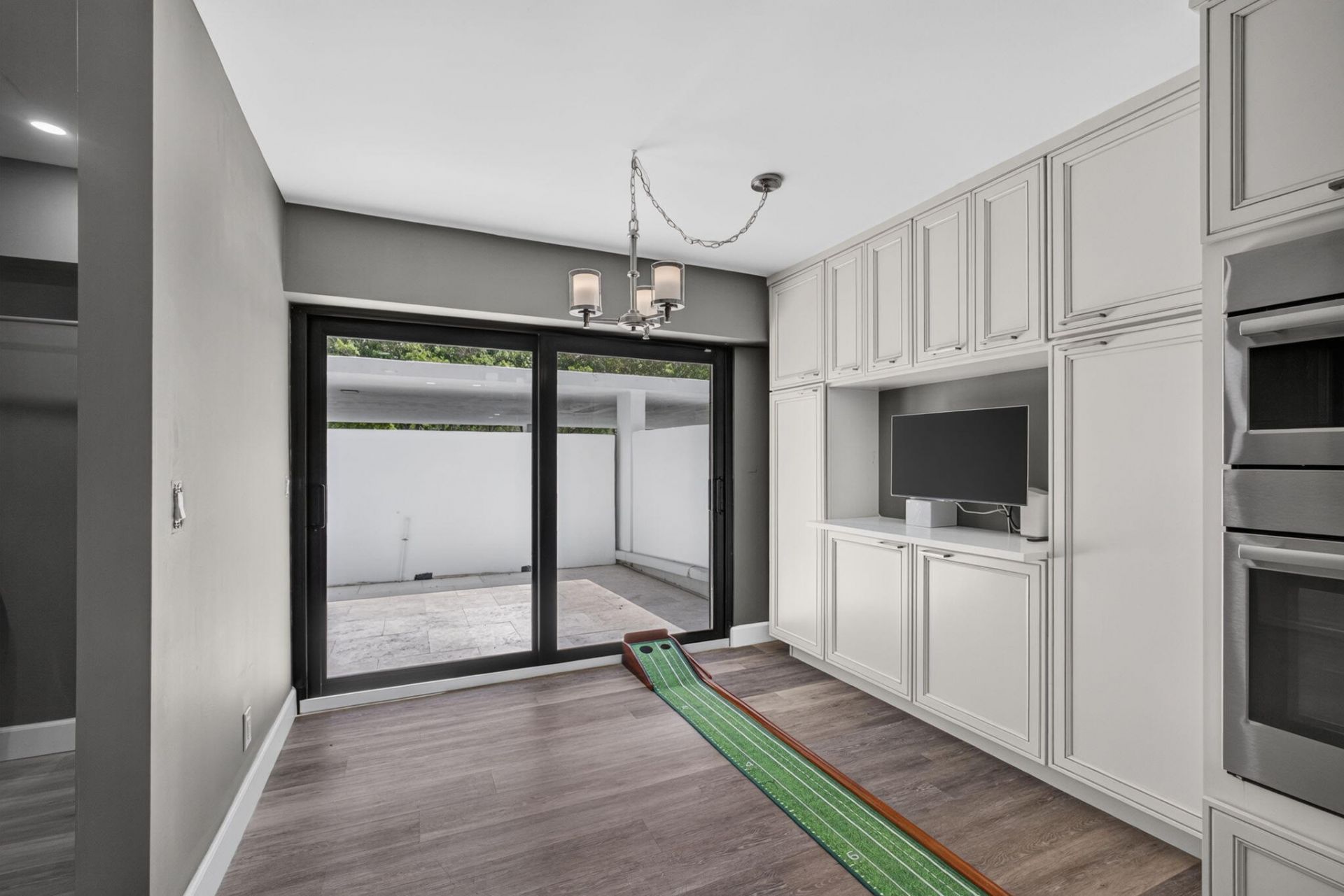 2435 Presidential Way, Unit G, West Palm Beach, FL 33401 Photo