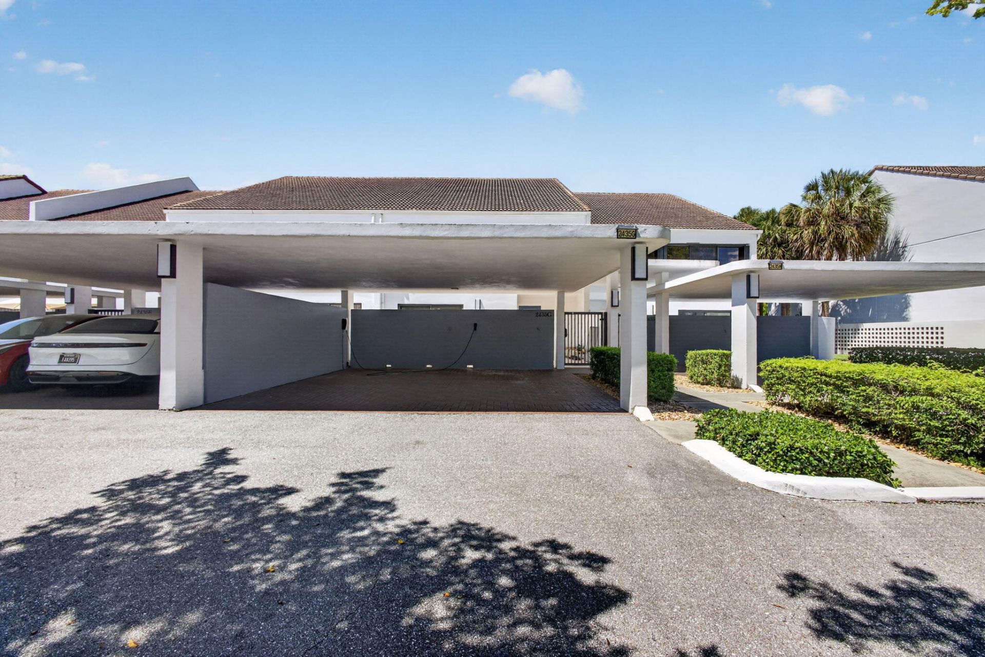2435 Presidential Way, Unit G, West Palm Beach, FL 33401 Photo