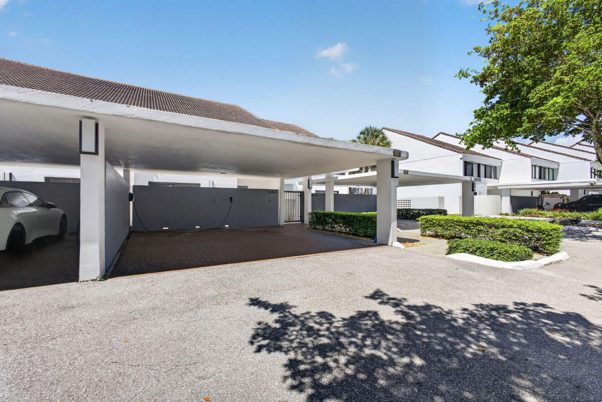 2435 Presidential Way, Unit G, West Palm Beach, FL 33401 Photo