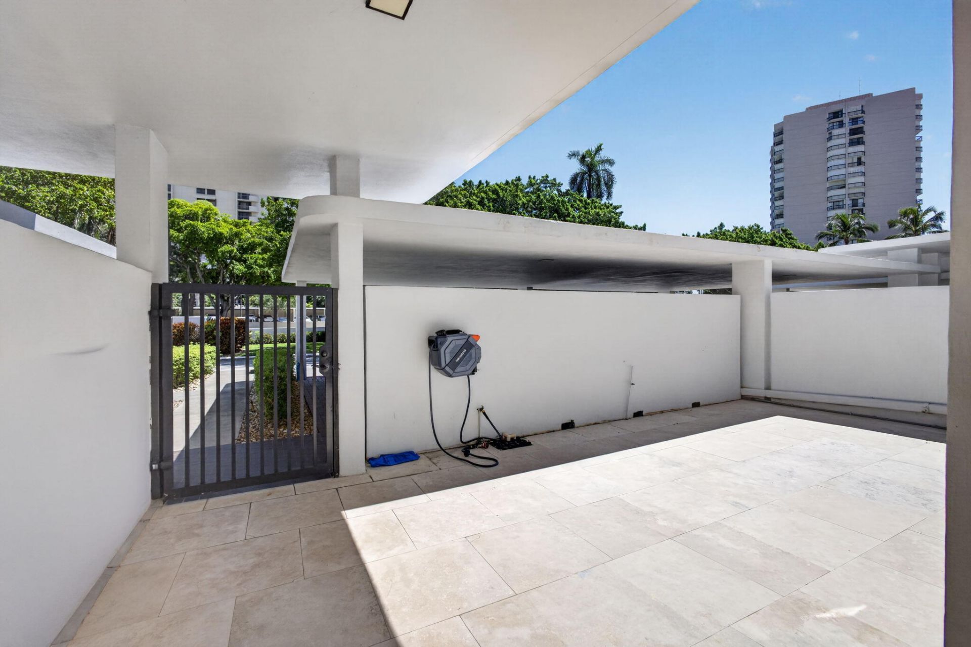 2435 Presidential Way, Unit G, West Palm Beach, FL 33401 Photo