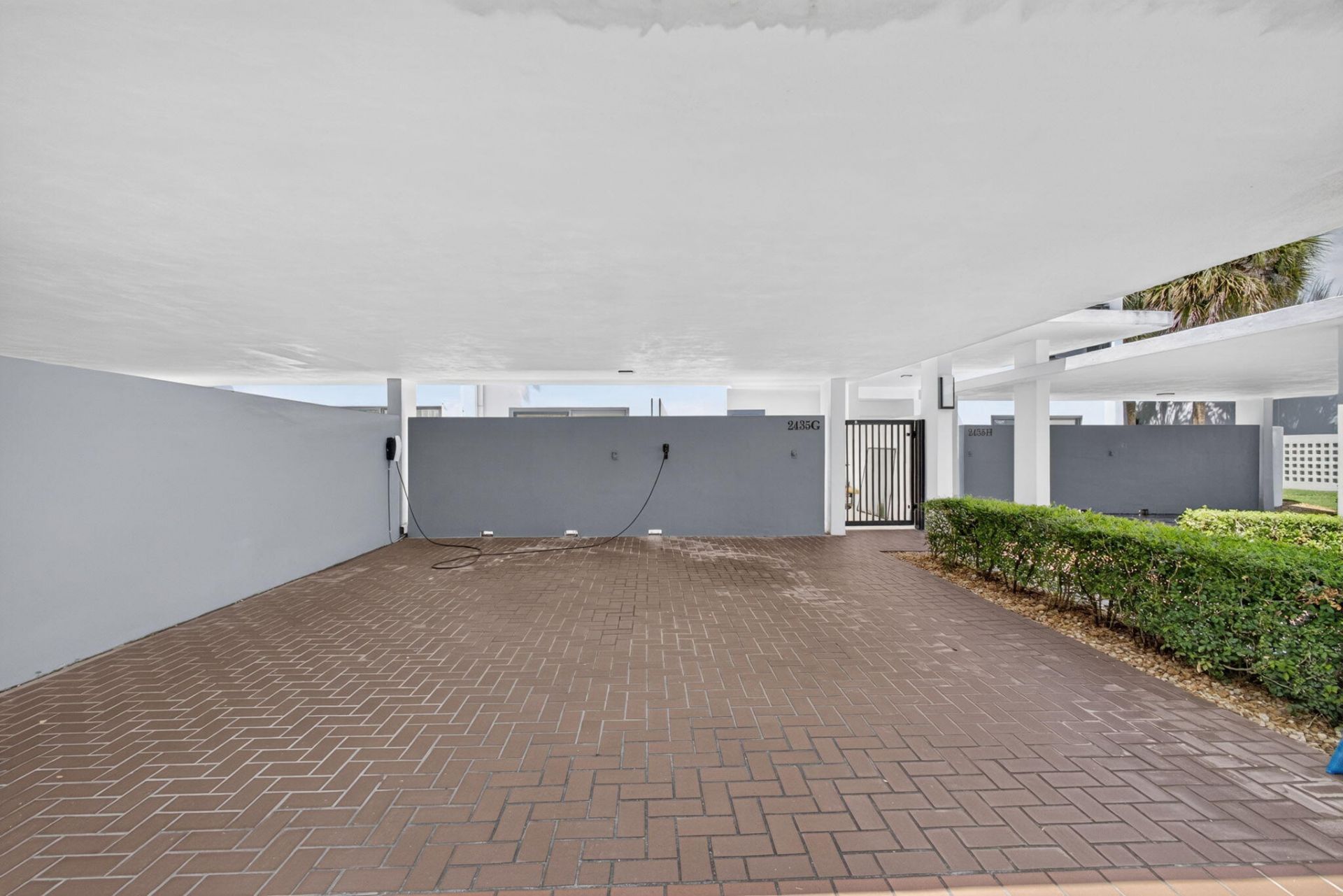 2435 Presidential Way, Unit G, West Palm Beach, FL 33401 Photo