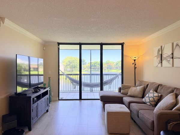 1266 S MILITARY Trail, Unit 525, Deerfield Beach, FL 33442