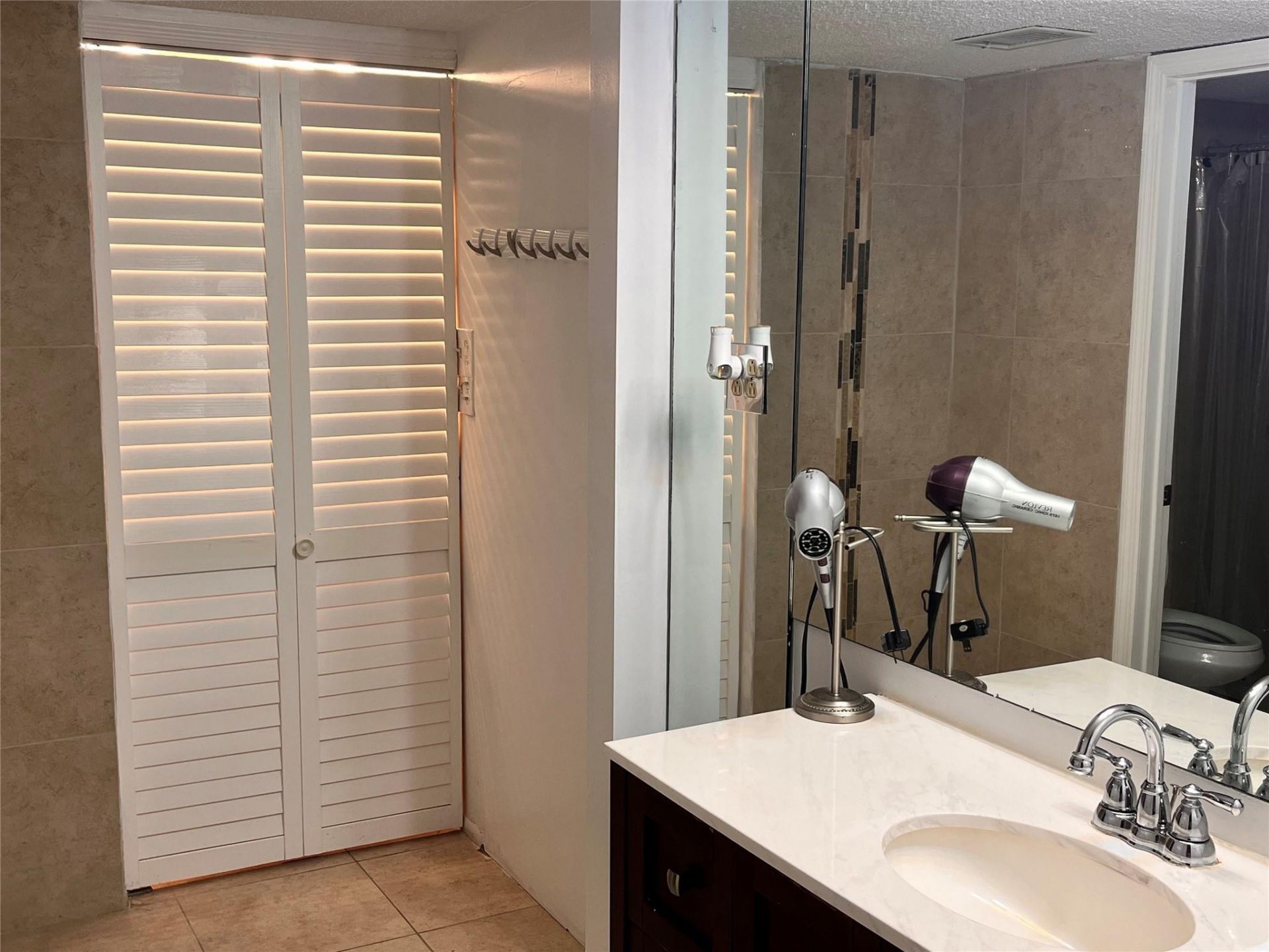 3710 Inverrary Drive, Unit 3Y, Lauderhill, FL 33319 Photo
