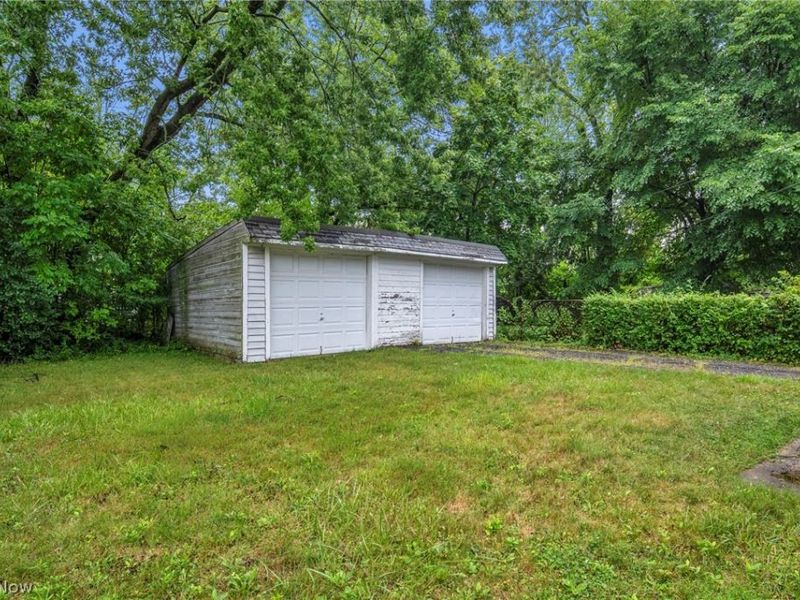 3965 E 177th Street, Cleveland, OH 44128 Photo 41