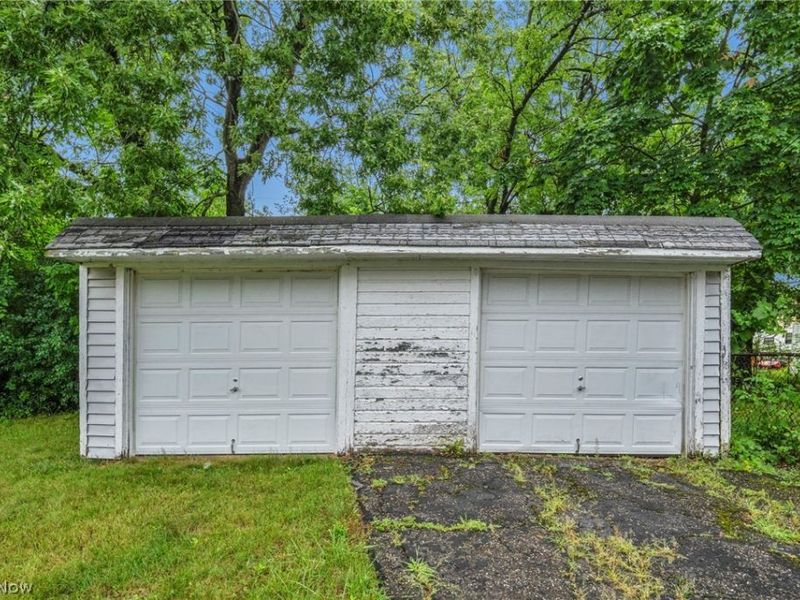 3965 E 177th Street, Cleveland, OH 44128 Photo 43