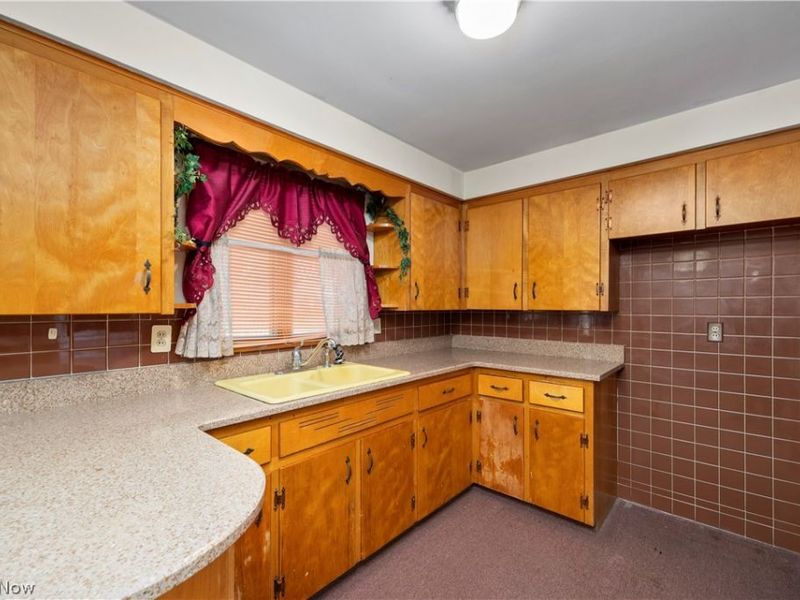 2824 Oberlin Avenue, Lorain, OH 44052 Photo 13