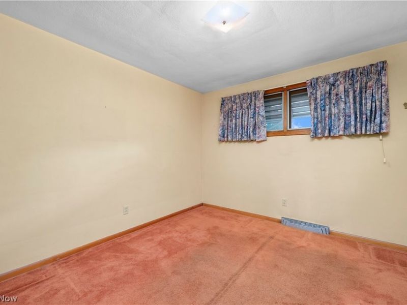 2824 Oberlin Avenue, Lorain, OH 44052 Photo 24