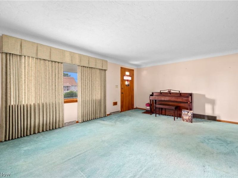 2824 Oberlin Avenue, Lorain, OH 44052 Photo 8
