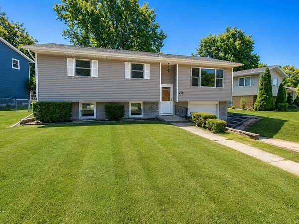 216 Lawndale Place , Michigan City, IN 46360