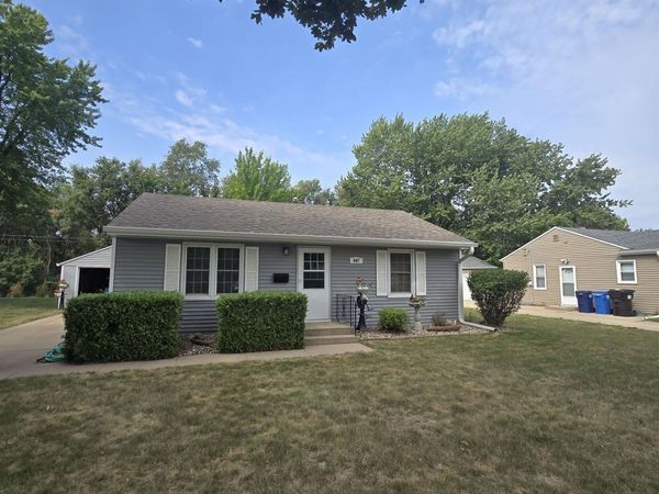 647 N Leadale Ave, Sioux Falls, SD 57103
