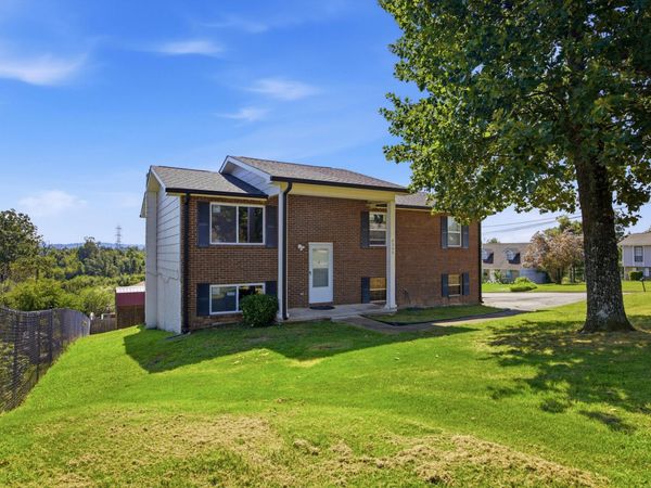 4200 Shady Oak Drive, Ooltewah, TN 37363