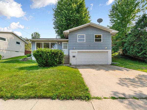 2604 26th Street NW, Rochester, MN 55901