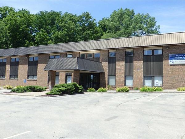 Clinton, IA 52732