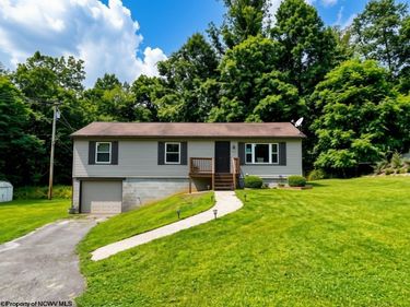 200 Love Drive, Kingwood, WV 26537