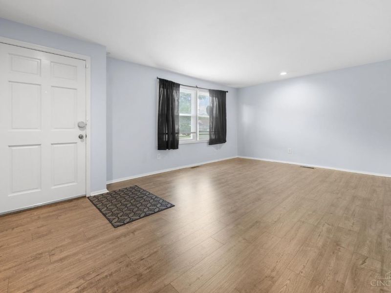 5977 Vereker Drive, Oxford, OH 45056 Photo 2