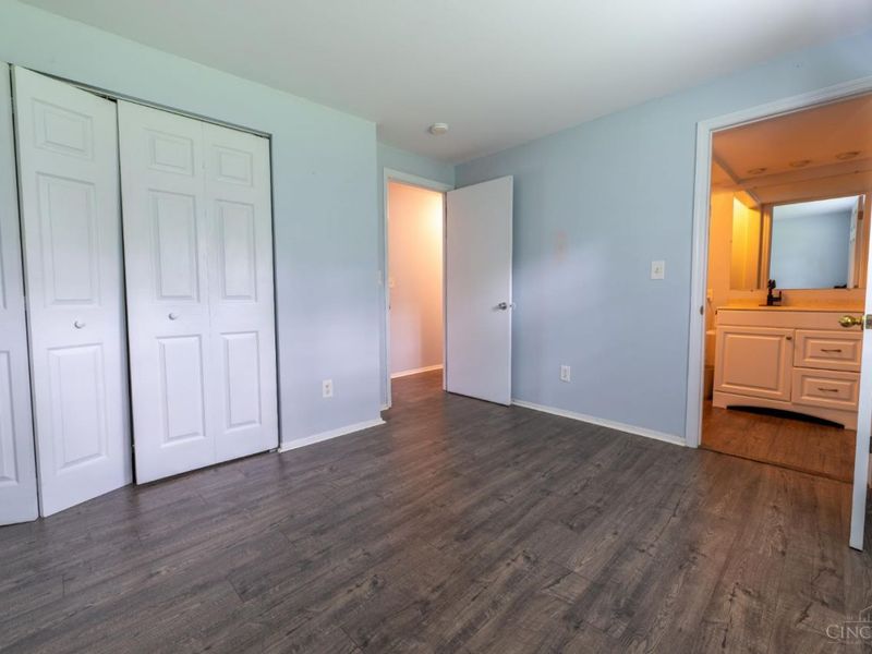 5977 Vereker Drive, Oxford, OH 45056 Photo 4